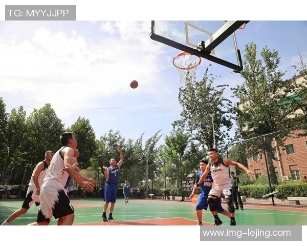 篮球解说员的魅力与挑战如何在赛场上点燃观众激情 篮球解说员的魅力与挑战如何在赛场上点燃观众激情